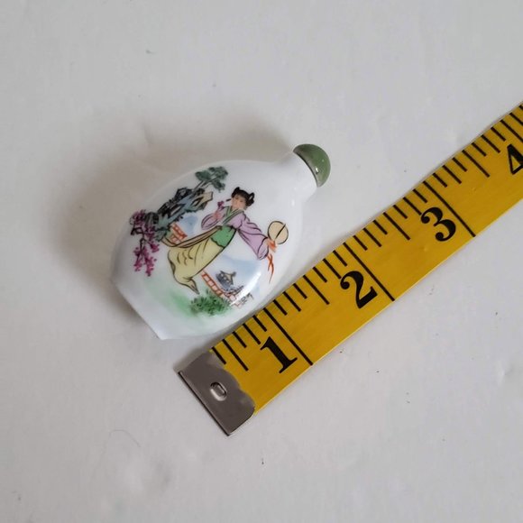 Collectible Chinese SNUFF BOTTLE Hand Painted Porcelain Small Miniature - Picture 7 of 8